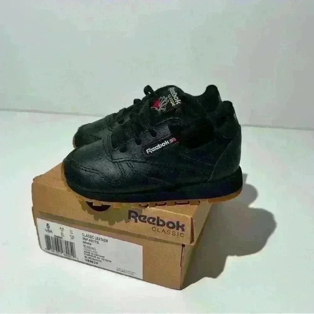 Black Classic Reebok Sneakers